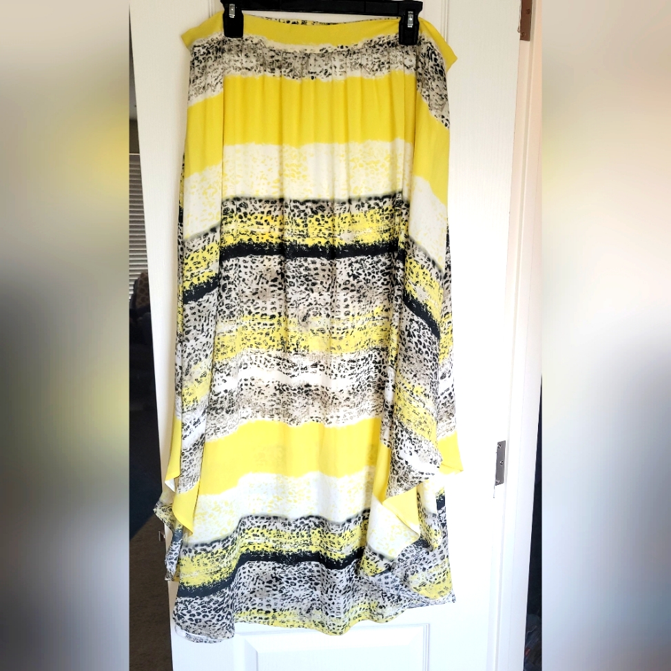 Kardashian Kollection Brand Maxi Skirt Size Xl Mini Liner Inside Like New Kardashian Kollection Brand Maxi Skirt Size Xl Mini Liner Inside Like New